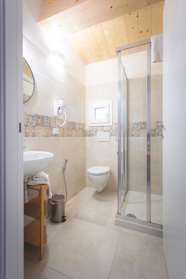 Via Siena 4 - Suites & Rooms Marina di Cecina Kültér fotó