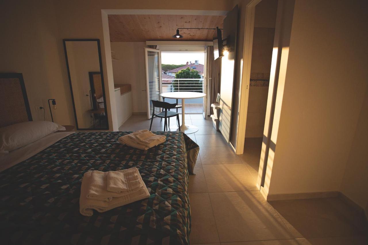 Via Siena 4 - Suites & Rooms Marina di Cecina Kültér fotó