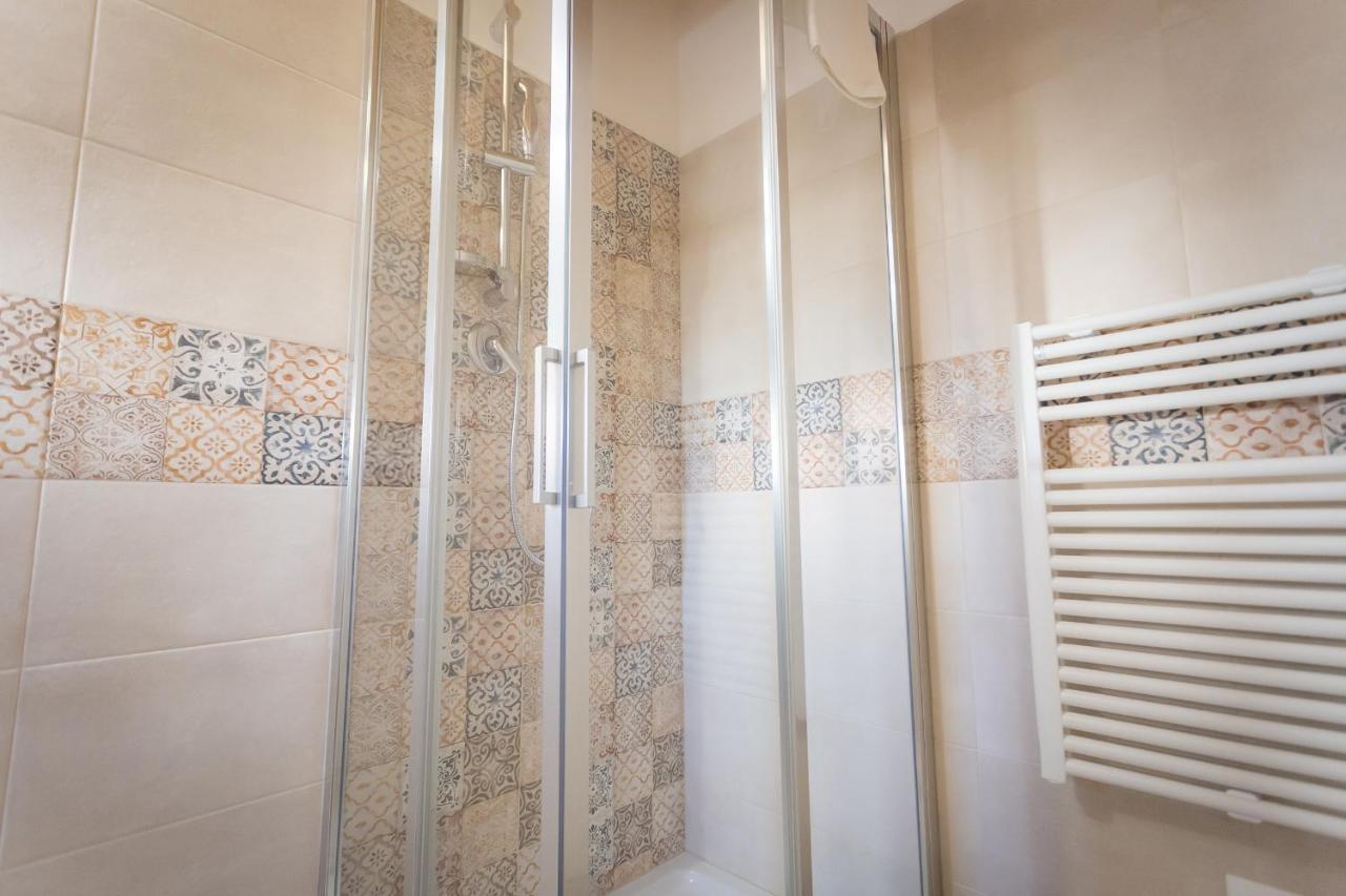 Via Siena 4 - Suites & Rooms Marina di Cecina Kültér fotó