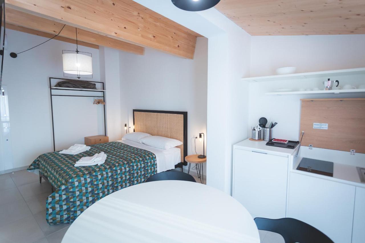 Via Siena 4 - Suites & Rooms Marina di Cecina Kültér fotó
