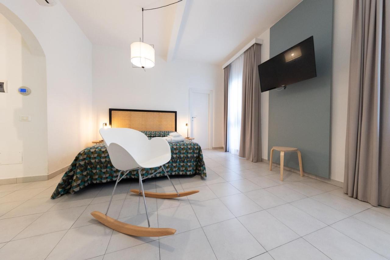 Via Siena 4 - Suites & Rooms Marina di Cecina Kültér fotó
