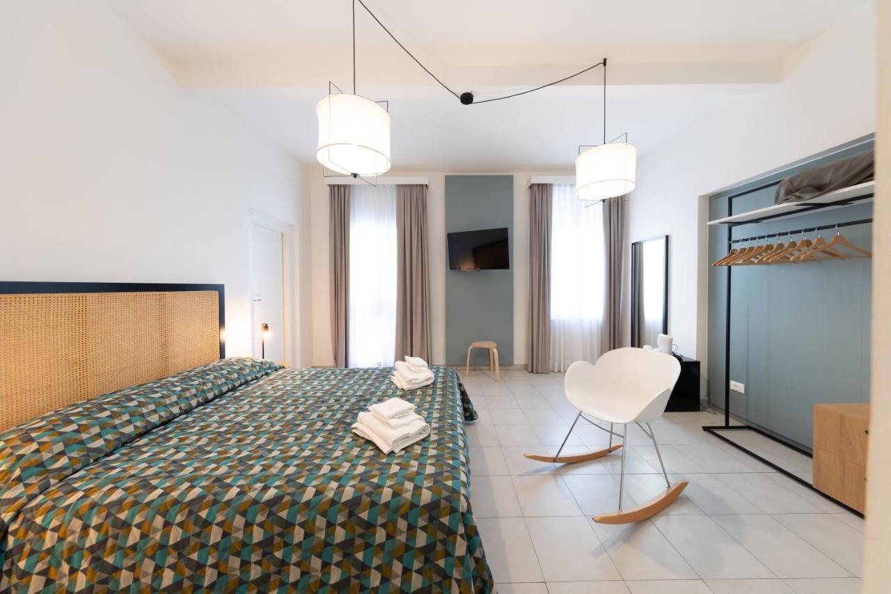 Via Siena 4 - Suites & Rooms Marina di Cecina Kültér fotó