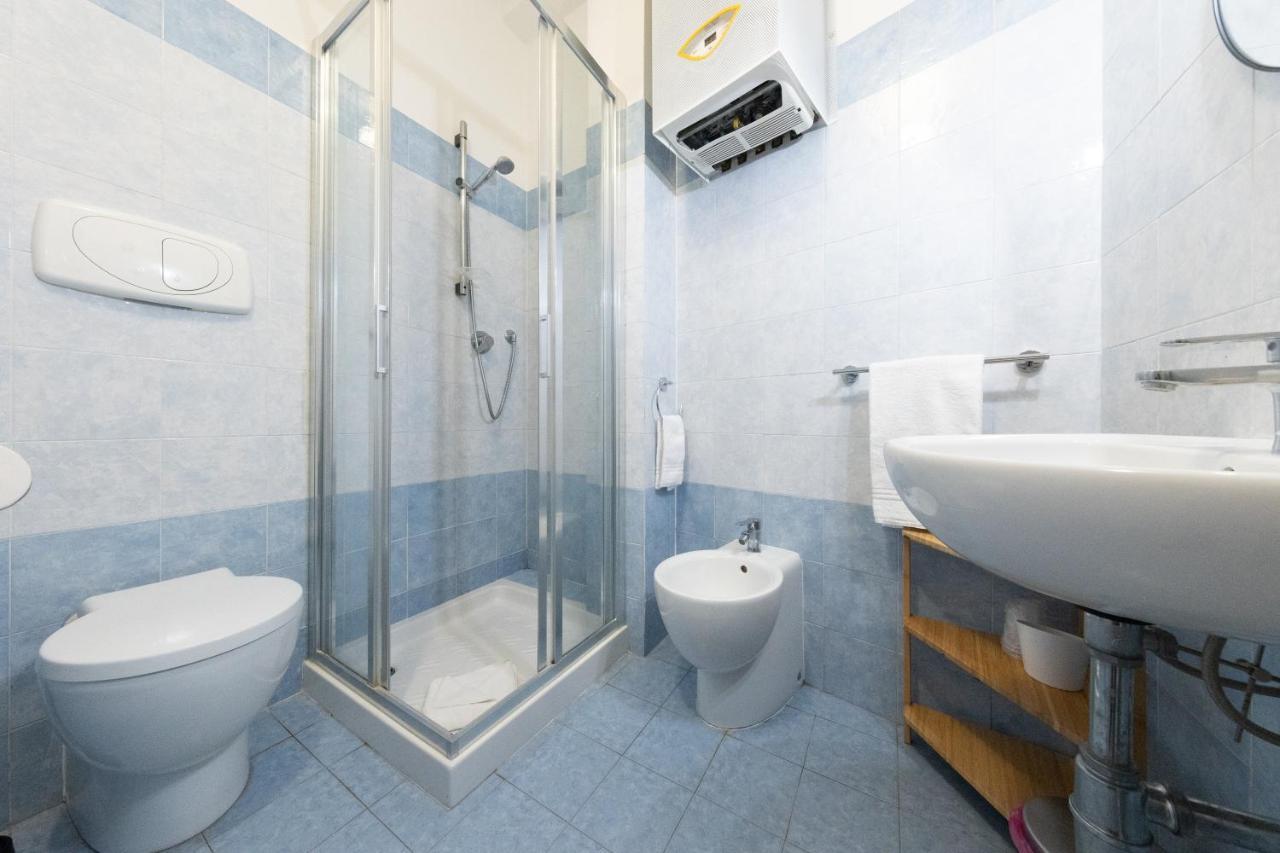 Via Siena 4 - Suites & Rooms Marina di Cecina Kültér fotó